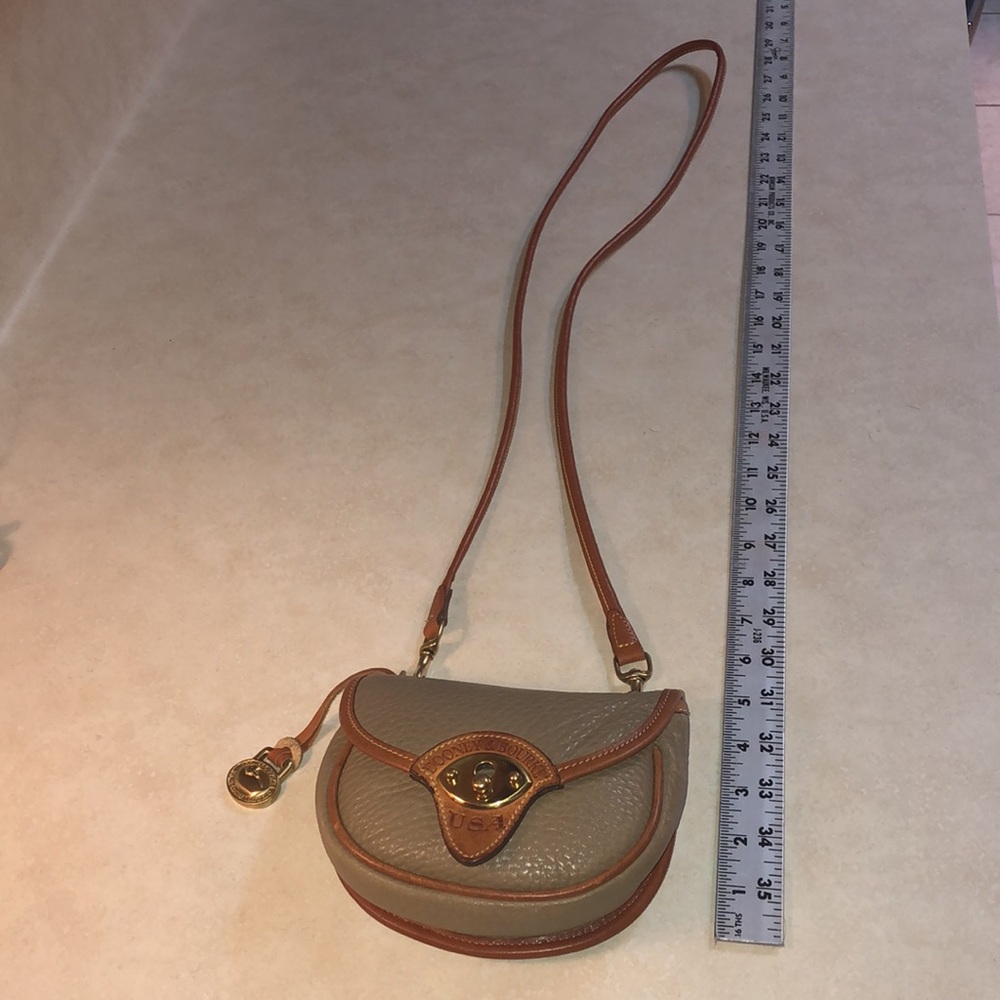 Vintage Dooney & Bourke mini crossbody bag - Picture 2 of 16